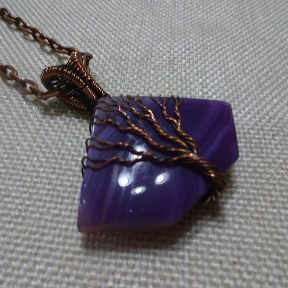 Beautiful PURPLE BOTSWANA AGATE Handmade COPPER WIRE-WRAPPED TREE Pendant/Chain - Picture 3 of 3